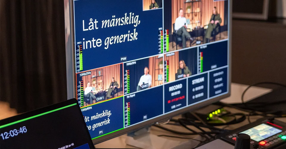 Bakom skärmen i Relativts studio i Göteborg